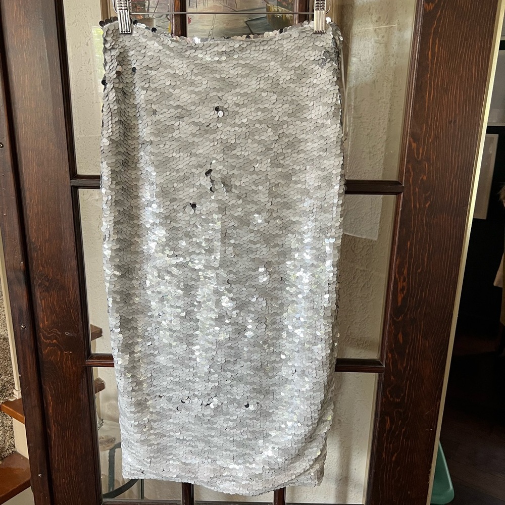 Sequin pencil skirt